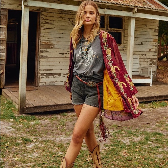 SOLD💫 Chasing Unicorns Proud Mary Silk Embroidered Housecoat OS - Picture 8 of 17